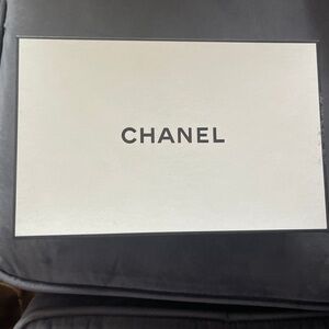 CHANEL beauty White Gift Box